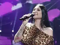 Съкрушена от загубата на майка си, Софи Маринова отново излиза на сцената