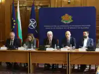 Скандал в МО: Договори за 100 милиона лева под микроскоп!