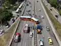 Шок на Цариградско шосе: Автобус катастрофира в насрещното!