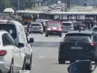 Шок на Цариградско шосе: Автобус катастрофира в насрещното!