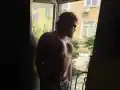 Шок! Азис с три мъже в леглото - провокация или нова мода?