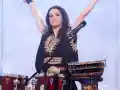 Шок! Елица учи деца от Мозамбик и Ямайка на български фолклор!