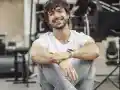 Ергенът Евгени шокира с нова батка визия!