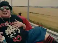 Фънки шокира с продажба на БМВ, търси Мерцедес!