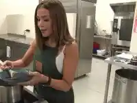 Шок! Енджи Касабие крие виното в Черешката на тортата!
