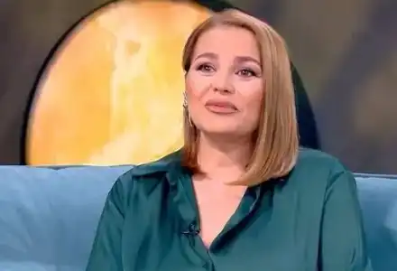 Скандал в Плевен! ДесиСлава спира с микрофона заради полиция!