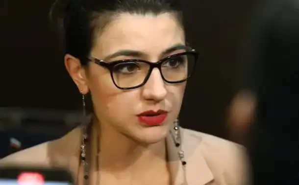 Лена Бориславова отваря собствена кантора