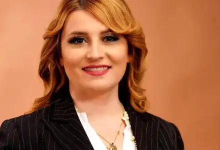 Скандал! Елена от 'Ол инклузив' тайно сгодена за мистериозен колега!