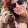 Люси Дяковска отпразнува 50 с кучето на плажа! Шокираща изненада!