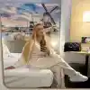 Малина затвори 100 буркана компот от вишни