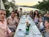 Семейни мигове на Мария в Корфу след успеха на Марая!