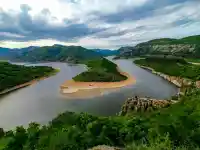 Шокираща легенда: Дяволският каньон и трите сестри на Арда!