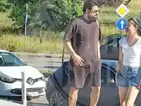 Нема лабаво!! Докато Емрах си гледа кефа, годеницата му Айлян е под строг надзор от свекърите! (СНИМКИ)