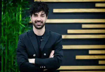Шокиращ скандал: Евгени Генчев в битка в обществена тоалетна!