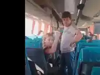 Скандал в автобуса: Рая Пеева и шофьорът на автобуса в жесток сблъсък!