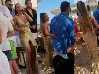 Тита показа гаджето