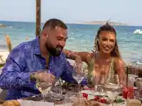 Тита показа гаджето