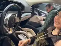 ТОП 5 на най-скъпите возила на жените от хайлайфа (СНИМКИ)