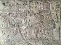Шокиращи открития в Египет: Нови гробници разкриват тайни на фараоните!