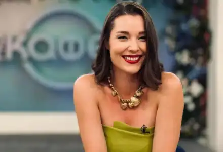 Юлиан Константинов  и Лора Капустина  аут от „На кафе”