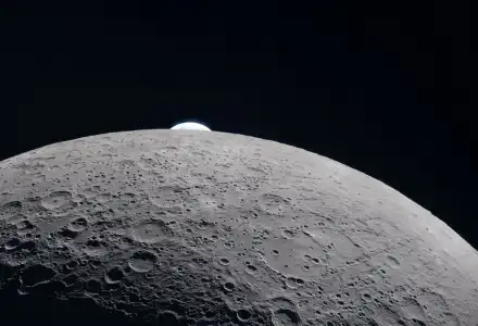 Шок! 4-тонна ракета на SpaceX се разби в Луната с 8640 км/ч!