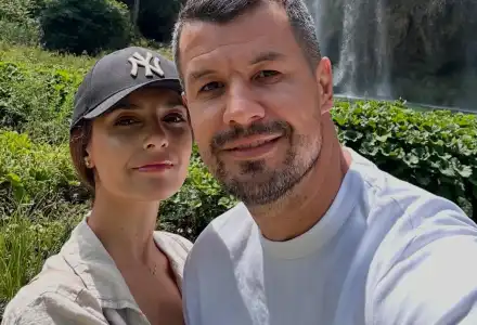 Бесте Сабри се показа за първи път след раждането: Не си е върнала формата, но е щастлива! (ВИЖ ТУК)