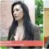Джена със семейството при гроба на Ванга