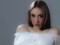 Доли Партън „възпитала“ Дара Екимова