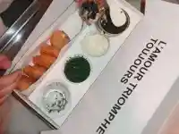 Дъщерята на Тодор Славков подпали страстите в Кан! Събира тен на най-луксозните плажове