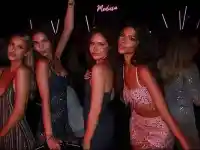 Дъщерята на Тодор Славков подпали страстите в Кан! Събира тен на най-луксозните плажове