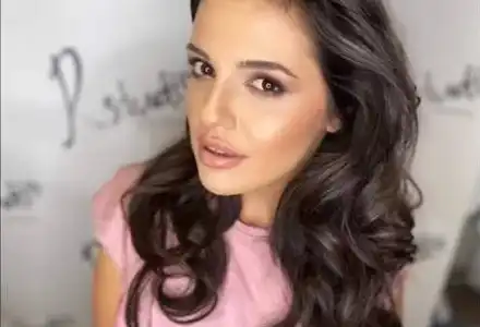 Глория Петкова шокира с Тиндър! Какво се крие зад новото ѝ начало?
