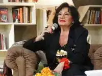 Изпълнителката на "Сърца червени" Йорданка Христова: Играчите на ЦСКА са лигльовци, да ги глобят яко!