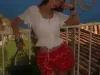 Крисия разгорещи Ница с червени гащи!
