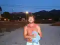 "Мацки" се лепят на Миро в Корфу