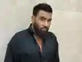 Милано ЛУДНА по Азис! Знаят песните му наизуст, кефят се на МАКС