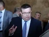 МВР пробито от новия Пепи Еврото: Емо Долара бутан нагоре от Сотир Цацаров, има ли тарифа за назначаване и уволняване? (ЗАПОВЕД)