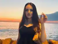 Не й стига да е умна, иска и да е секси!! Нургюл Салимова втрещи нета с РАЗГОЛЕНИ СНИМКИ! (ВИЖ ТУК)