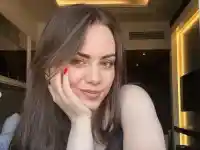 Не й стига да е умна, иска и да е секси!! Нургюл Салимова втрещи нета с РАЗГОЛЕНИ СНИМКИ! (ВИЖ ТУК)