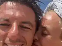 Шок и романтика: Радина и Пламен в страстна прегръдка на плажа!