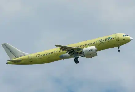 Шок: Русия представя новия си самолет МС-21-310 с руски компоненти!