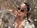 Секси дъщерята на Лияна шокира с плажен бански!