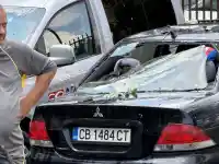 След бурята: Затворени пътища, свлачища, залети имоти, потрошени коли и катастрофи (видео)