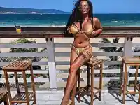Теди Хитлера с нова на Слънчака! Засякоха се с бившата му Анна-Мария Чернева