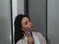 Алисия шокира с коса до кръста и секси визия!