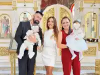 Глория стана кръстница