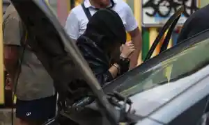 Шок! Майка на две деца хваната с наркотици пред детска градина в София!