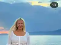 Шок! Мария Игнатова храни гущерчета на плажа!