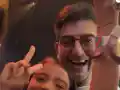 Скандал! Сашо Кадиев остави бременната жена заради Кати!