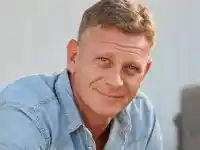 Шокираща премиера! Юлиан Вергов с нов филм за 8 март!