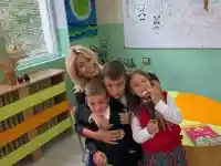 Шокиращи емоции на първия учебен ден: Райкова и Гущерова заедно!